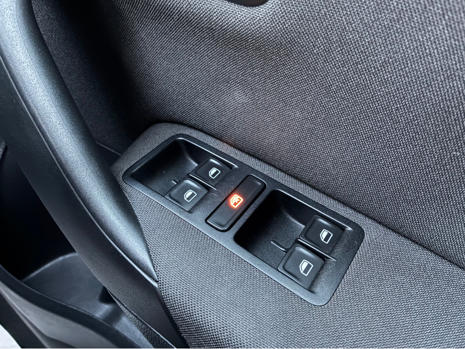 2016 Volkswagen Polo 1.2i TSI Petrol AllStar Automatic €13,500