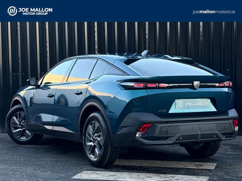 2026 Peugeot 408 1.2 Allure Hybrid €40,395