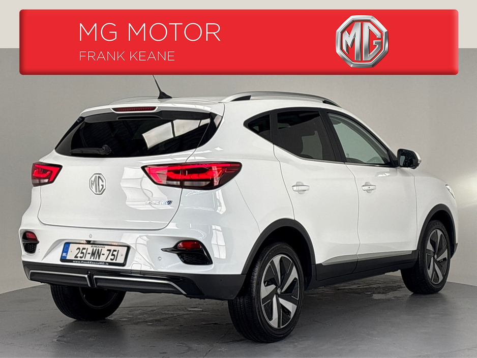 2025 MG ZS LR EXCLUSIVE-72.6KWH**DIGITAL DASH**MULTIFUNCTIONAL STEERING WHEEL**BLACK LEATHER INTERIOR**360 CAMERA**APPLE CARPLAY ANDROID AUTO**KEYLESS START**AIR CONDITIONING**FINANCE AVAILABLE** €31,495