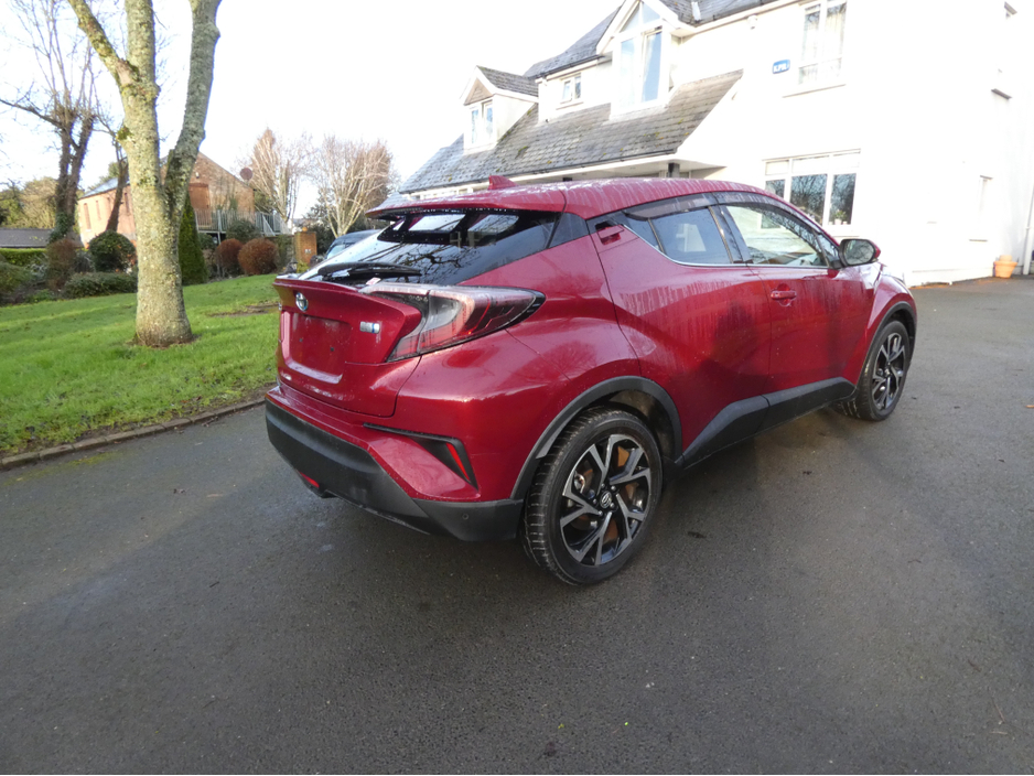 2017 Toyota C-HR 1.8 AUTO HYBRID €18,750
