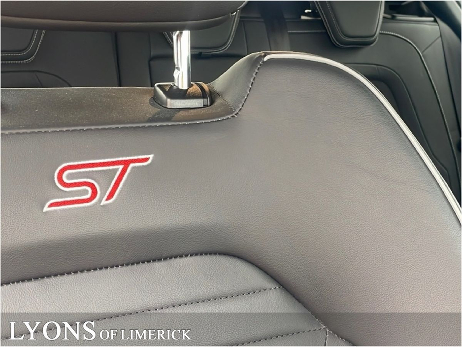 2022 Ford Focus 2.0L EcoBlue 190PS ST €38,500