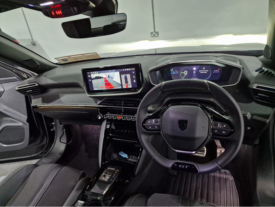 2024 Peugeot 2008 EV GT (50KWH BATTERY) AUTOMATIC **ONE OWNER / TOP SPEC / APPLE CARPLAY / CRUISE CONTROL / HALF LEATHER / KEYLESS ENTRY / REVERSE CAMERA / WIRELESS PHONE CHARGING / PEUGEOT WARRANTY 03|2027** €25,900