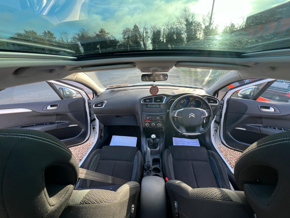 2013 Citroen C4 ==1.6 HDI SELECTION//PAN ROOF//NEW NCT//SERVICED== €4,945