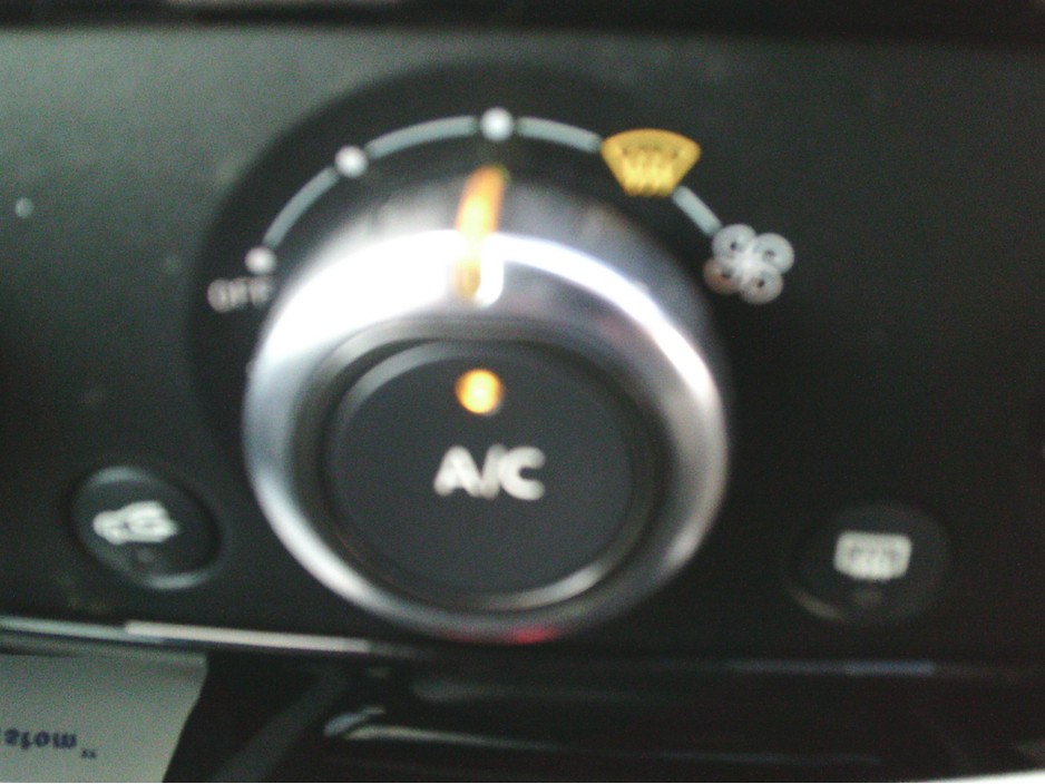 2016 Renault Clio NEW NCT 2028, DYNAMIQUE SAT./NAV., €270 TAX , LOW KMS. S./HISTORY. €8,999