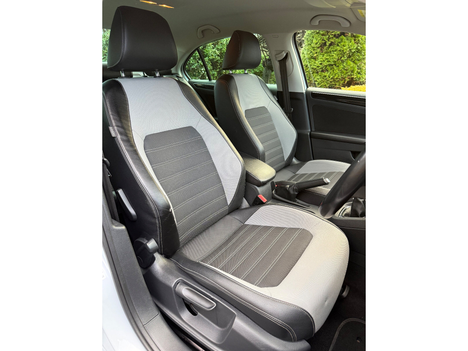 2017 Volkswagen Jetta 2.0 TDI 110HP Highline €12,950