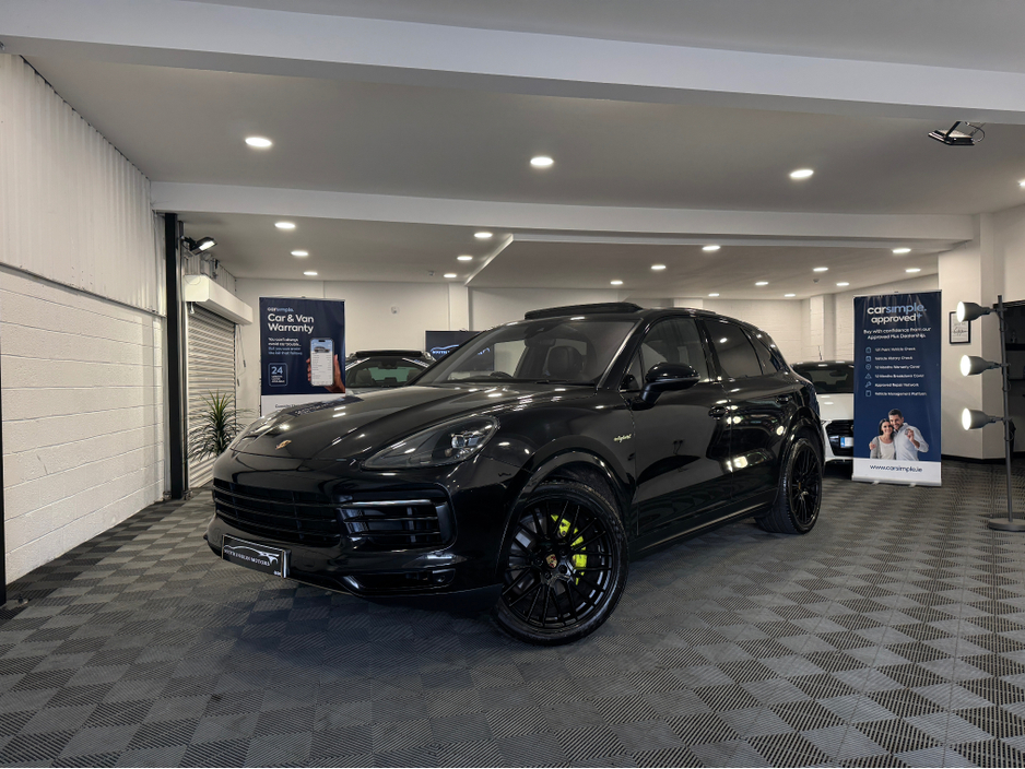 2019 Porsche Cayenne V6 E-HYBRID AUTO €59,899