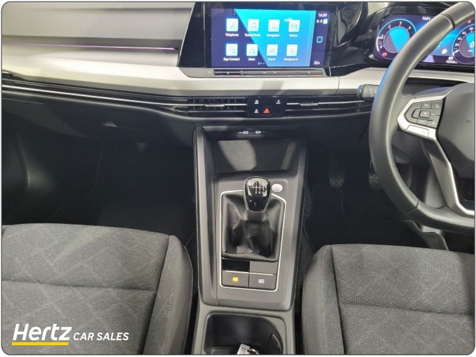 2023 Volkswagen Golf LIFE 2.0 TDI 115HP Diesel Manual €26,995