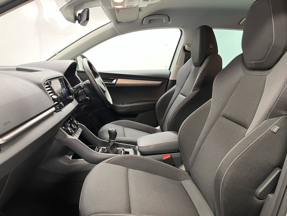 2025 Skoda Karoq Selection 2.0TDI 115BHP - Reversing Camera - Climate Control - Cruise Control - Auto Lights/Wipers - Apple CarPlay/Android Auto €36,950