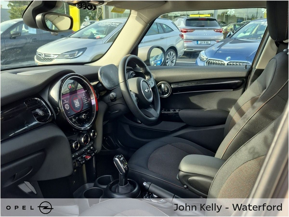 2023 MINI Hatch Cooper Classic Auto €26,995