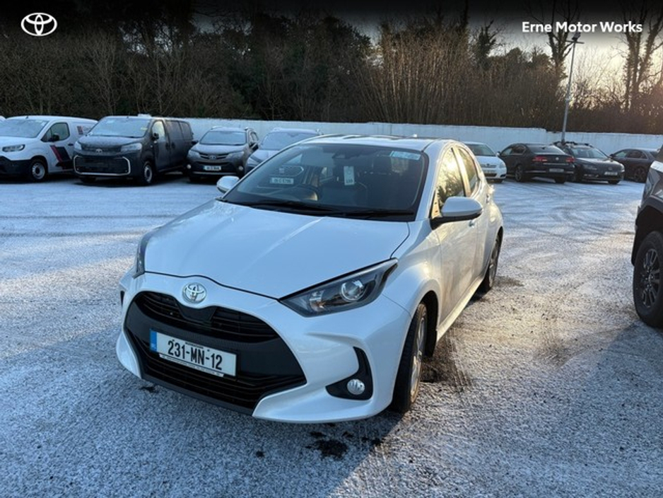 2023 Toyota Yaris YARIS 1.5 LUNA €20,950