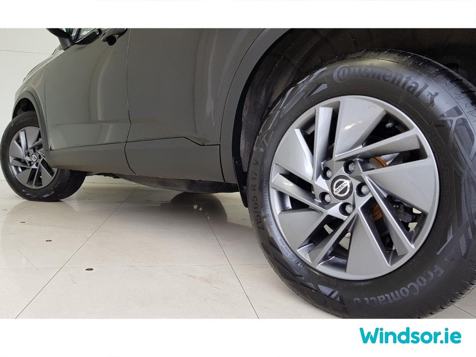 2022 Nissan Qashqai 1.3 PET MILD HYBRID SV €30,495