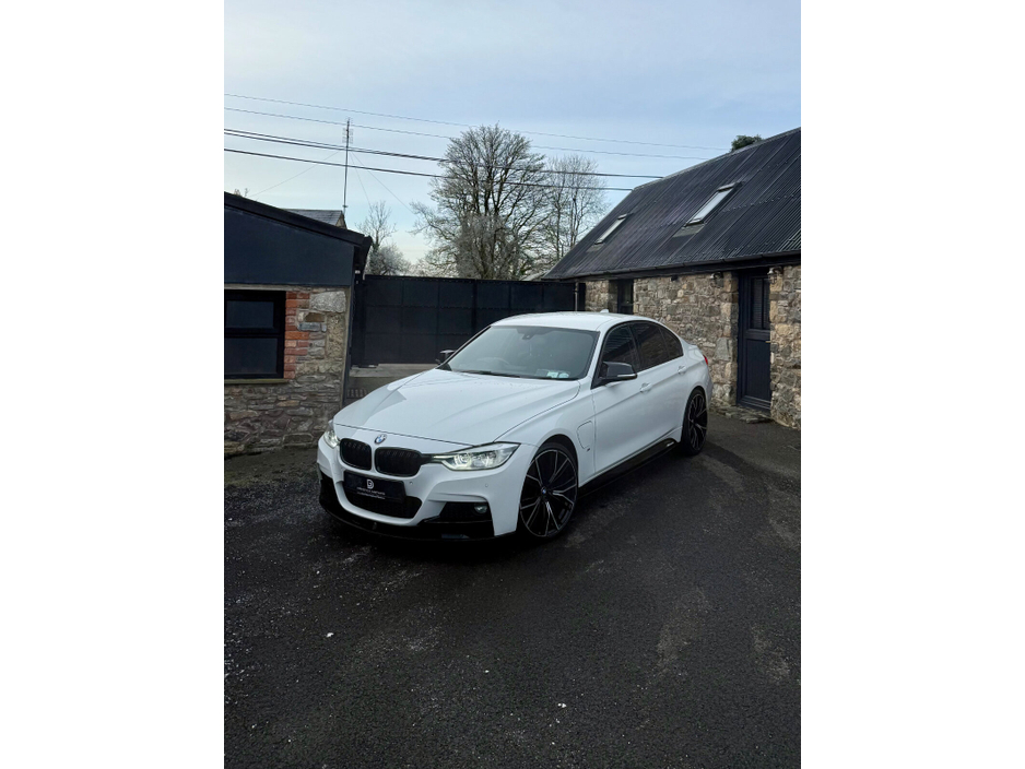 2018 BMW 3 Series 330e M Sport €17,995