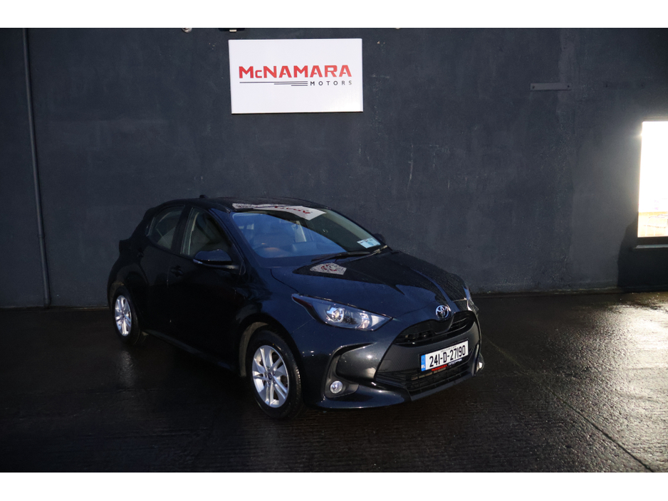 2024 Toyota Yaris LUNA 5dr Manual Great Spec! €19,995