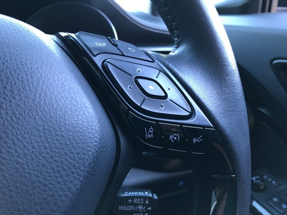 2023 Toyota C-HR HYBRID SPORT - GRANDONS €27,995