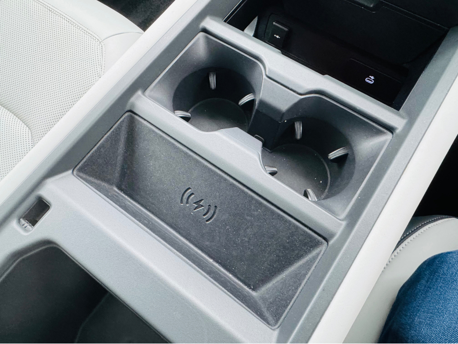 2025 Land Rover Defender P300e X-DYNAMIC SE URBAN SPEC PHEV AUTO €109,950