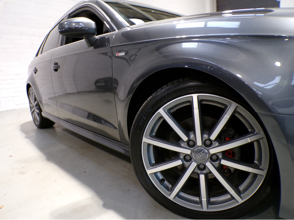 2018 Audi A3 Sportback S-LINE SPORTBACK*FACELIFT MODLE*AUTO*HEATED LEATHER ELECTRIC S-LINE SEATS*PARKING SENSORS WITH COLOUR CAMERA*ADAPTIVE CRUISE CONTROL*PADDLE SHIFT*FULL SAFETY PACK* €21,900