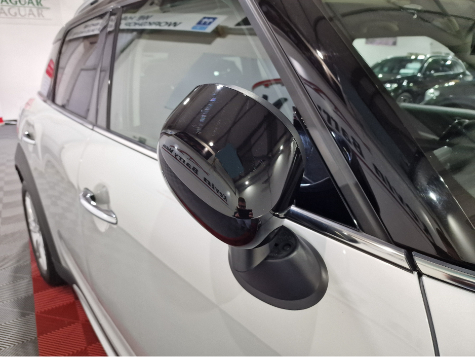 2021 MINI Countryman SE ALL4 EXCLUSIVE (PLUG IN HYBRID) AUTOMATIC **ONE OWNER / HUGE SPEC / APPLE CARPLAY / CRUISE CONTROL / FULL BLACK LEATHER / HEATED FRONT SEATS / REVERSE CAMERA / REAR TINTED GLASS / SAT NAV** €27,900