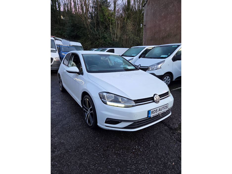 2018 Volkswagen Golf 1.6 TRENDLINE TDI 115HP 3DR €9,000