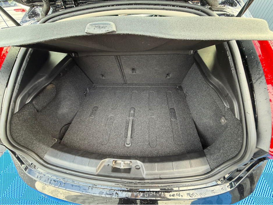 2018 Volvo V40 D4 INSCRIPTION - 2.0L DIESEL - AUTO - 12M WARRANTY - CAR: 1615 €14,950