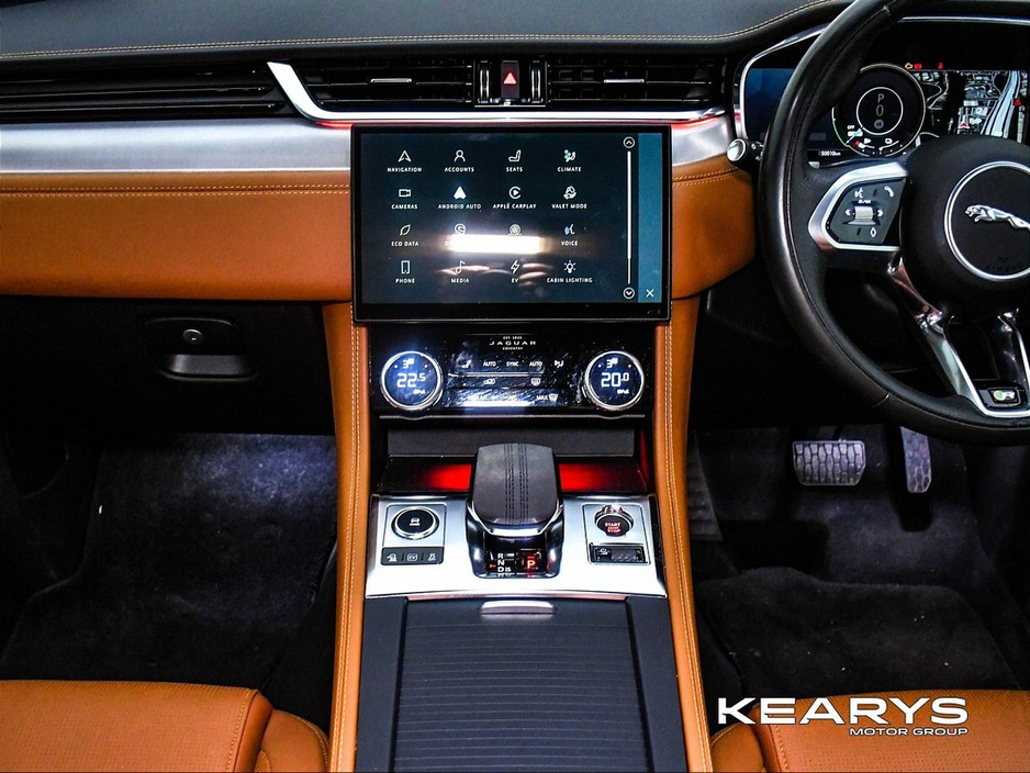 2023 Jaguar F-Pace AWD PHEV R-DYNAM €51,888