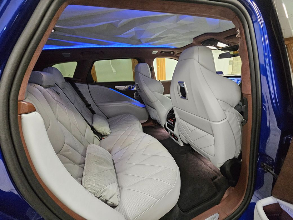 2025 BMW XM IVORY LTHR €123,950