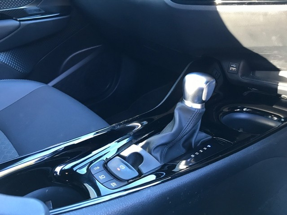 2023 Toyota C-HR HYBRID SPORT - GRANDONS €27,995