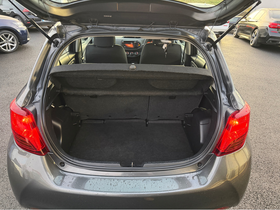 2015 Toyota Yaris Mint Yaris - 1.0 petrol - fantastic spec €11,750