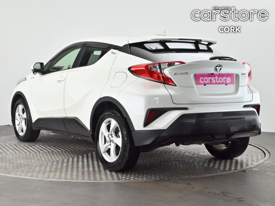 2017 Toyota C-HR C-HR HYBRID AUTO €18,880