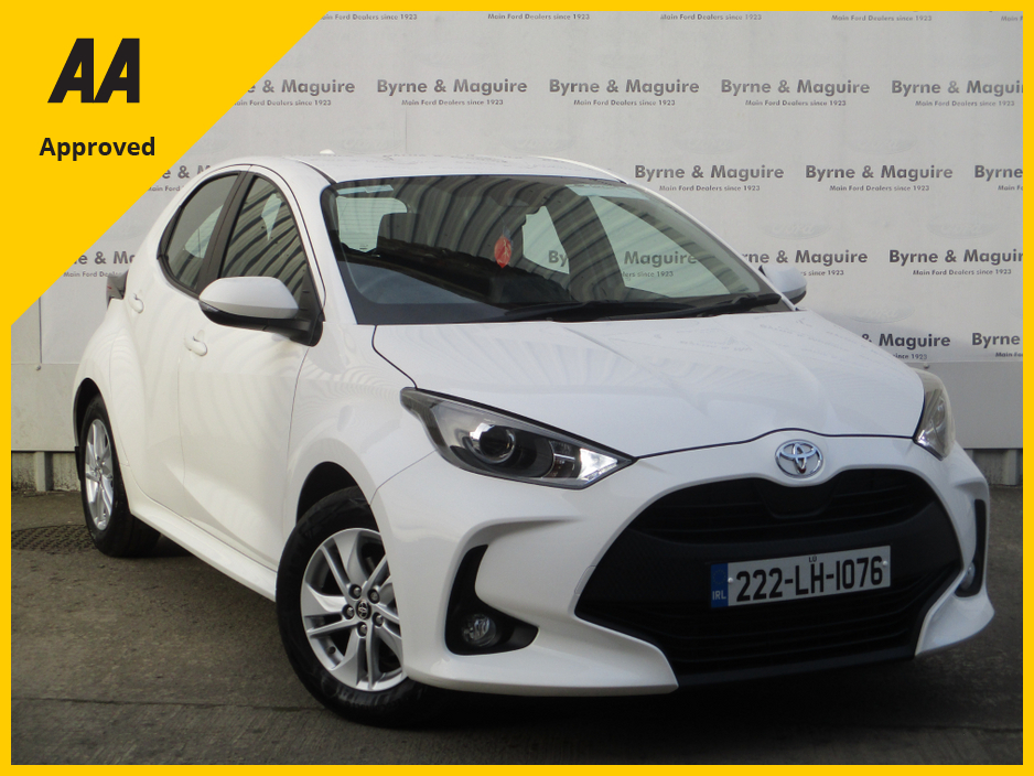 2022 Toyota Yaris 1.0 LUNA ONLY 23000 KMS, ALLOYS, BLUETOOTH, REVERSE CAMERA AND MORE,  FULLY SERVICED WITH 12 MONTHS WARRANTY AND 12 MONTHS AA COVER !! €20,500