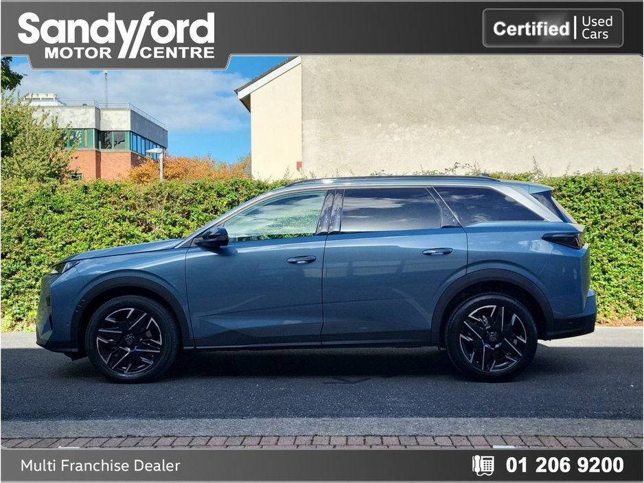 2025 Peugeot 5008 1.2 Hybrid 136bhp E-DCS6 Allure €45,250