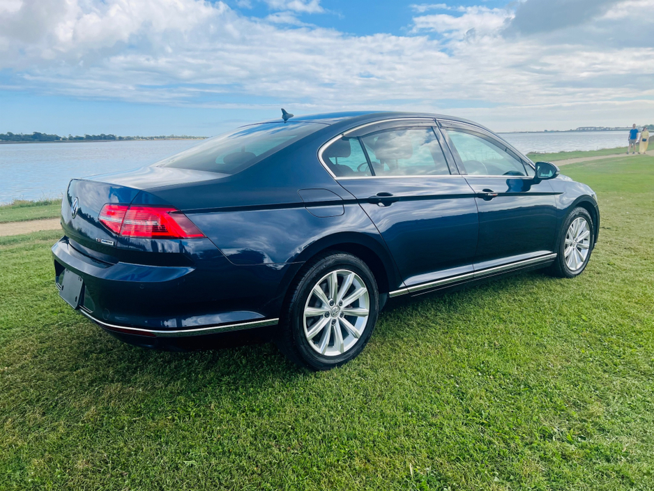 2017 Volkswagen Passat Hi-Line - Massive Spec €20,950