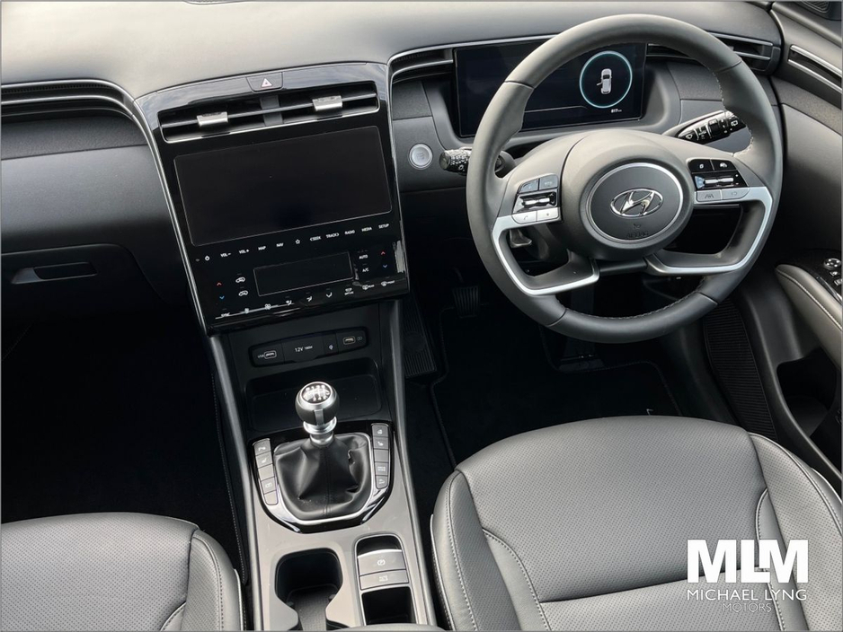 2024 Hyundai Tucson 2WD Executive Plus w 2 Tone Roof €36,995