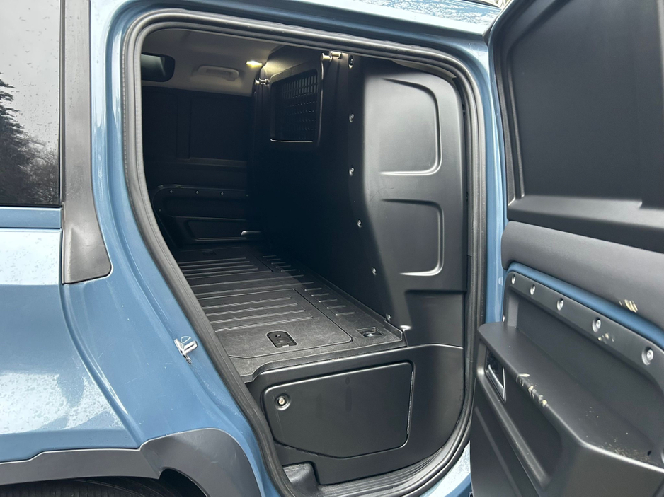 2023 Land Rover Defender 3.0D 110 SE 3 Seat Commercial €50,365