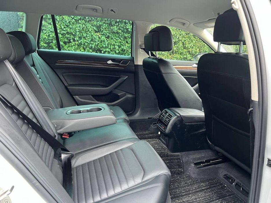 2018 Volkswagen Passat VARIANT HIGHLINE 2.0 TDI * BIG SPEC * // LEATHER POWERED HEATED COOLED SEATS // DRIVER MASSAGE SEAT // 360 PARKING CAMERAS €21,950