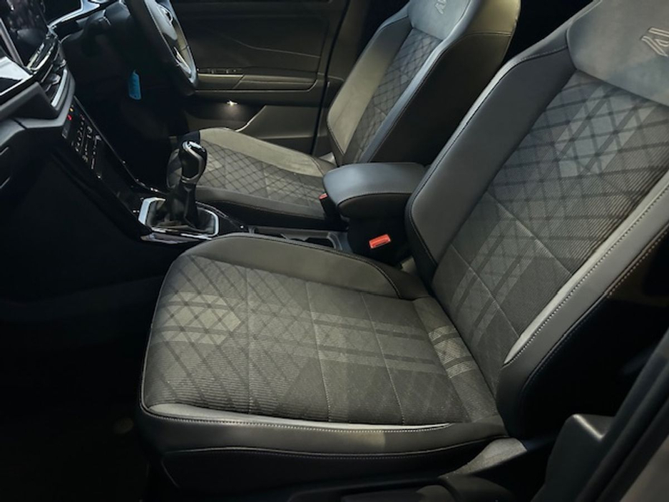 2023 Volkswagen T-Roc 2.0 TDI 116HP R-Line M6F Top spec €31,995