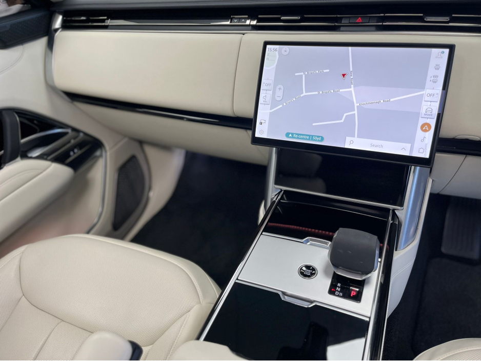 2025 Land Rover Range Rover P550 PHEV AUTOBIOGRAPHY €159,000