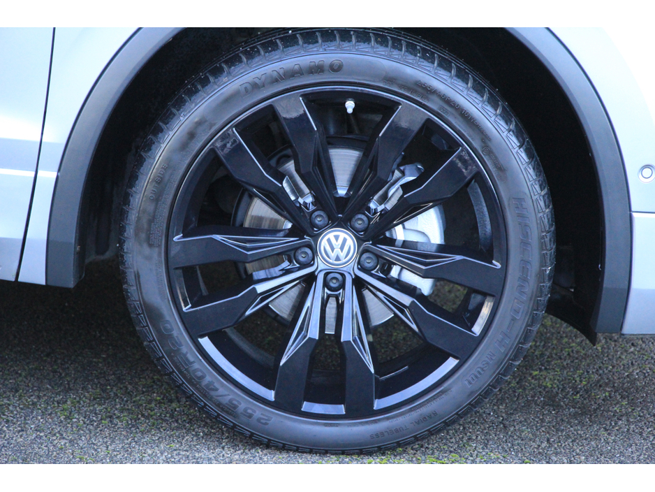 2022 Volkswagen Tiguan Allspace Black Edition R Line * Sunroof * 7 Seats €43,950