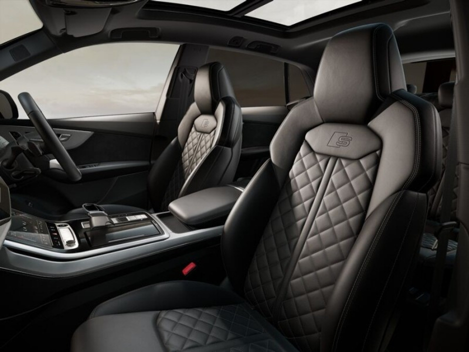 2026 Audi Q8 e-tron SUV COMPETITION 60TFSI E QUATTRO AUTOMATIC €123,804