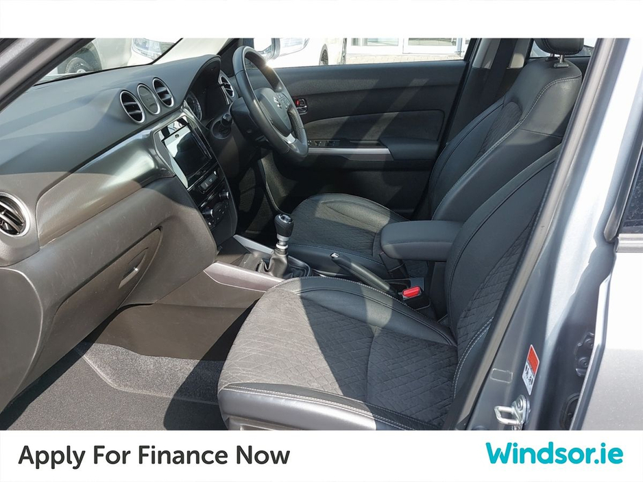 2022 Suzuki Vitara 1.4 Hybrid SZ5 MT €21,995
