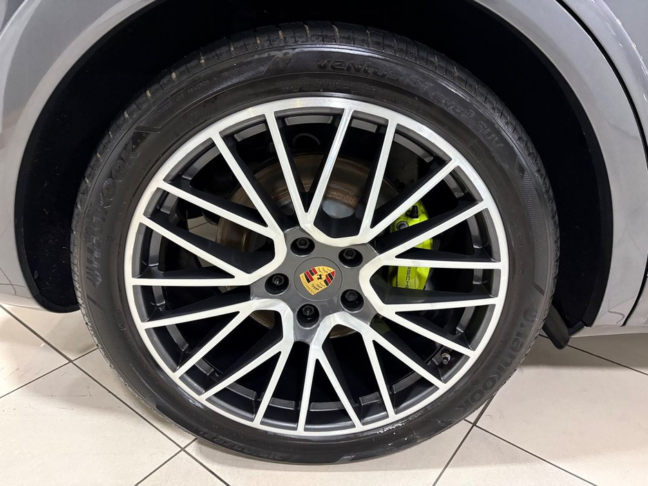 2020 Porsche Cayenne 3.0 V6 E-HYBRID=HUGE SPEC//PAN ROOF//201 D REG=TAILORED FINANCE PACKAGES INCL PCP AVAILABLE=TRADE IN'S WELCOME €59,995