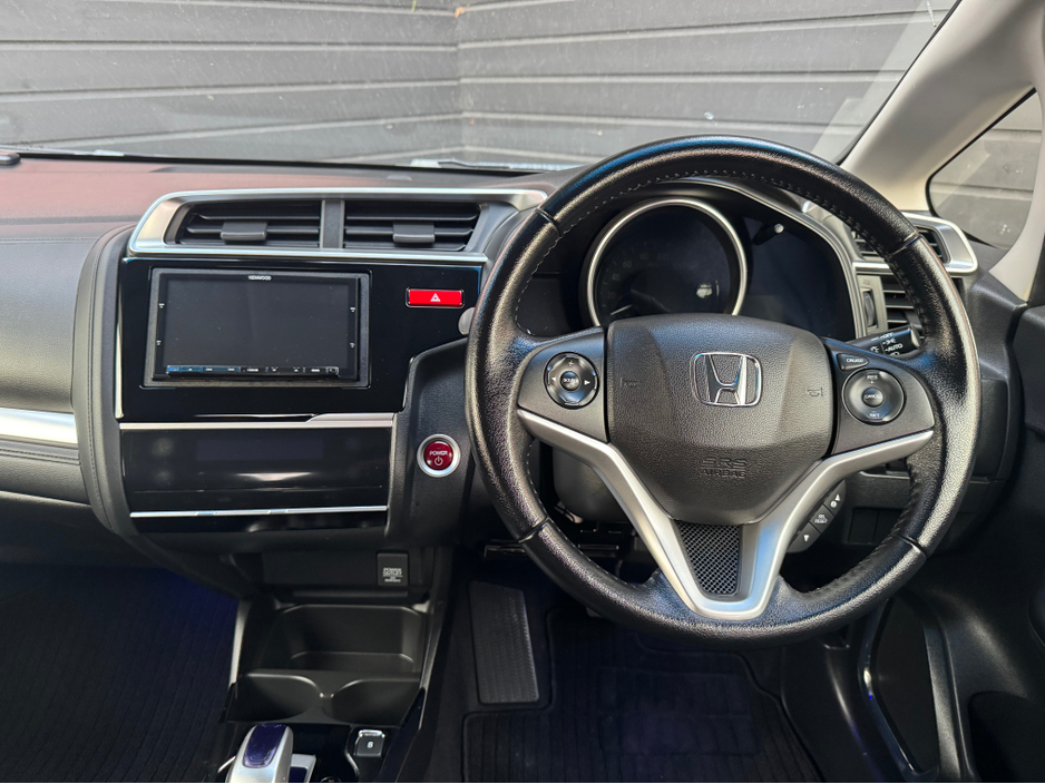 2016 Honda Fit 1.5 HYBRID AUTO €9,995