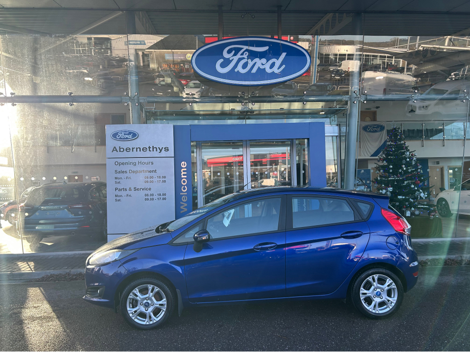 2015 Ford Fiesta MCA ZETEC 1.25 60PS M5 5DR 4DR €10,950