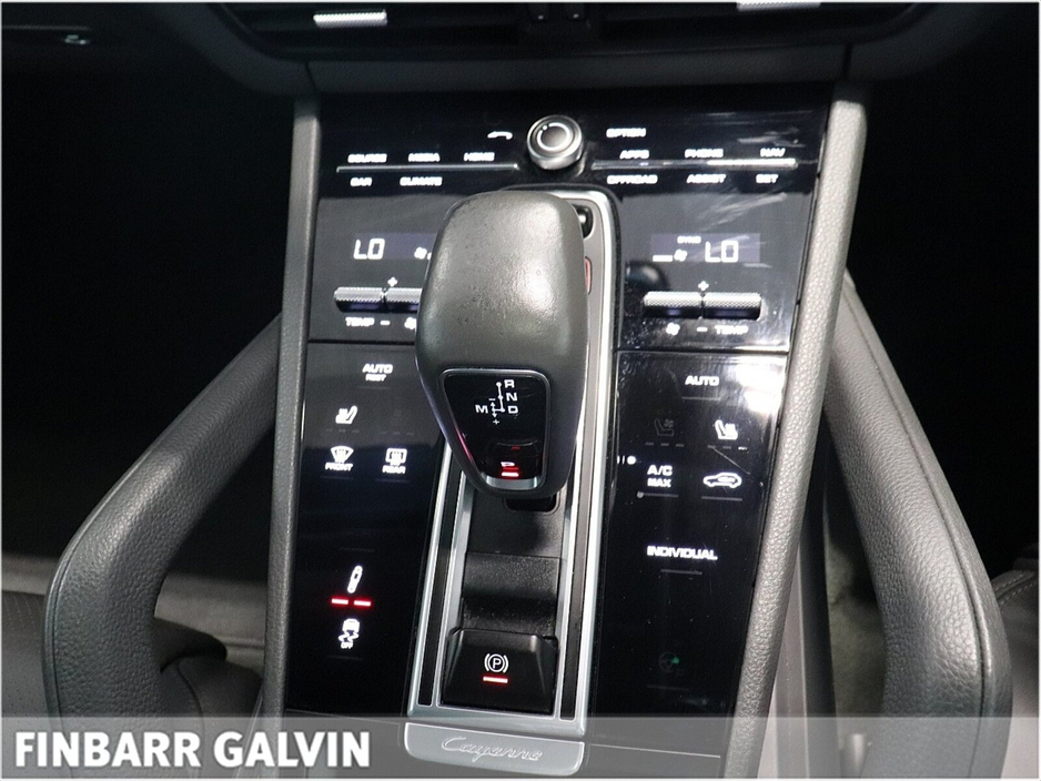 2022 Porsche Cayenne 3.0V6 E-Hybrid Platinum Edition 4WD Auto €71,950