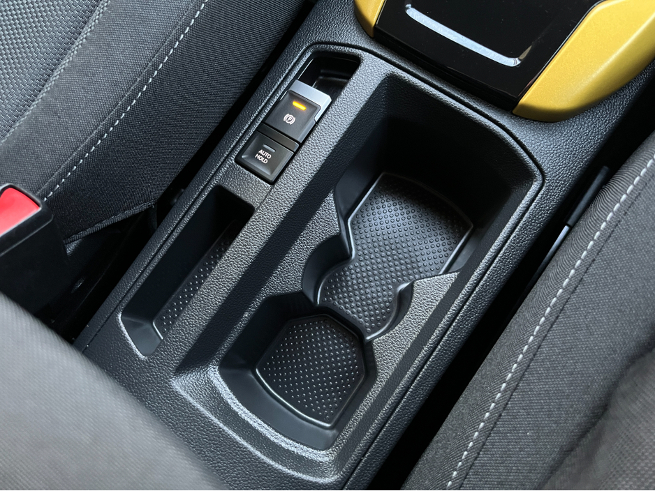 2020 Volkswagen T-Roc STYLE DESIGN AUTOMATIC 2.0 DIESEL //LOW MILES//REVERSE CAMERA//KEYLESS ENTRY//ADAPTIVE CRUISE CONTROL//BLIND SPOT WARNING// €23,950