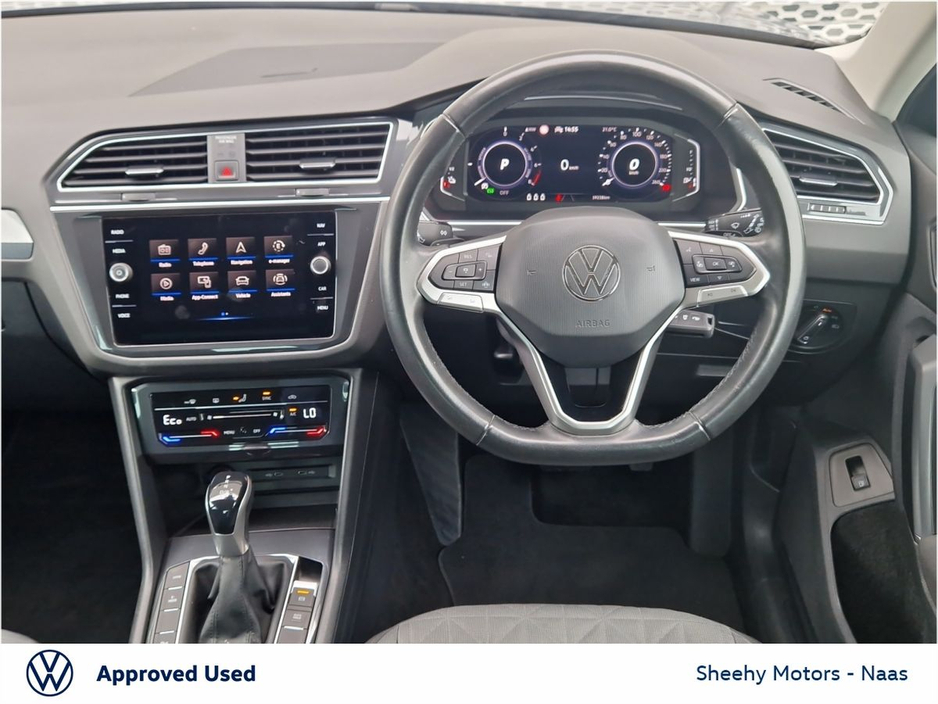 2022 Volkswagen Tiguan Life 1.4TSI PHEV DSG, Rear Camera €36,495