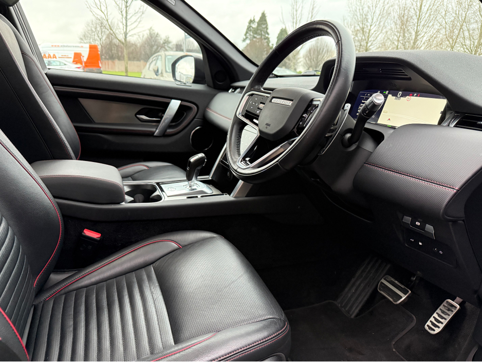2022 Land Rover Discovery Sport P300E R-DYNAMIC SE €37,950