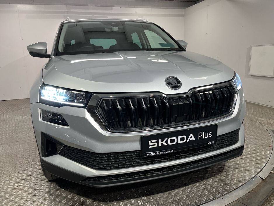 2025 Skoda Karoq Selection 2.0TDI 115BHP - Reversing Camera - Climate Control - Cruise Control - Auto Lights/Wipers - Apple CarPlay/Android Auto €36,950
