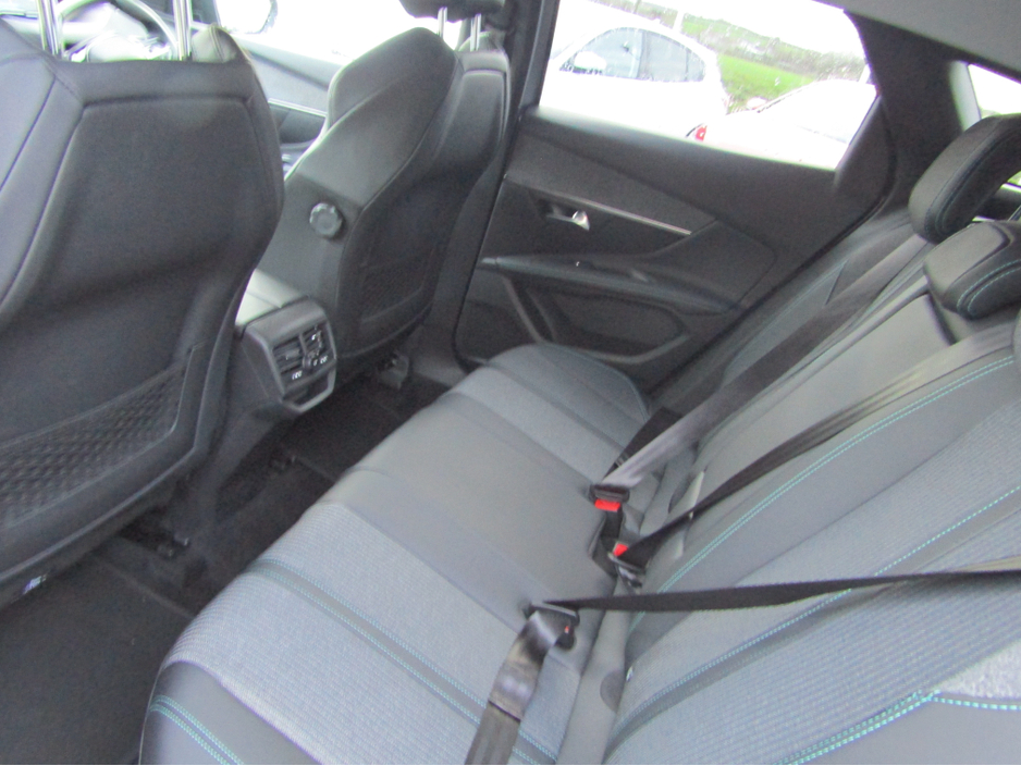 2022 Peugeot 3008 ALLURE PREMIUM PLUS ***LOW KMS***