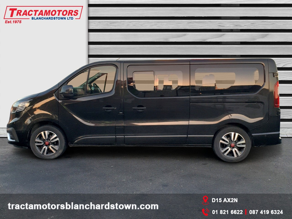 2024 Renault Trafic Passenger 9 SEAT AUTO 170HP RED EDITION €54,999