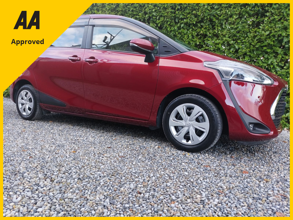 2019 Toyota Sienta 1.5 PETROL 5 SEATS RELIABLE AND ECONOMICAL JUST FULLY SERVICED 4 NEW TYRES 2 YEARS NCT 1 YEAR ROAD TAX REVERSE CAMERA PARK DISTANCE ASSIST TOUCH SCREEN RADIO WITH APPLE CAR PLAY + ANDROID AUTO €17,850
